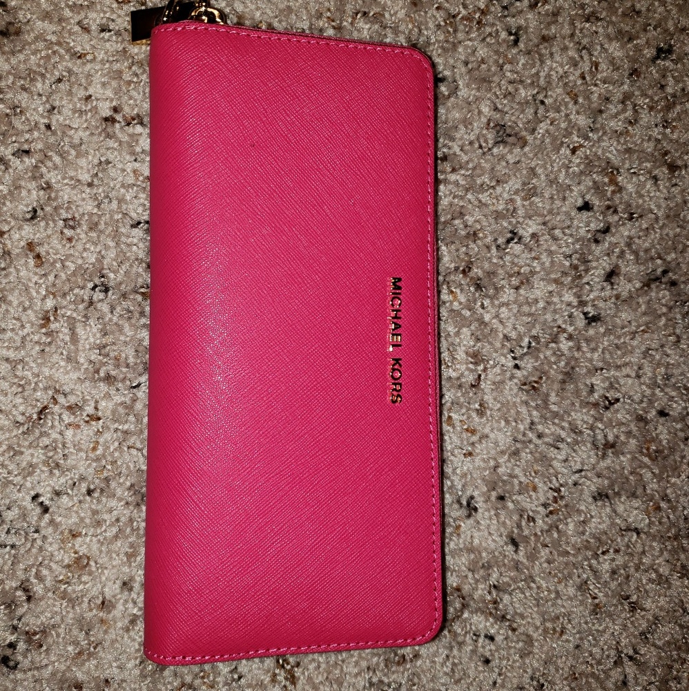Michael kors wallet